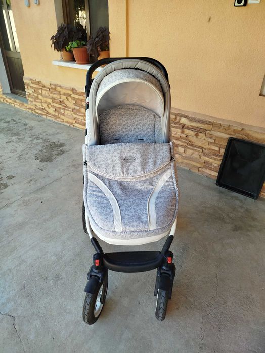 Детцка количка в много добро състояние