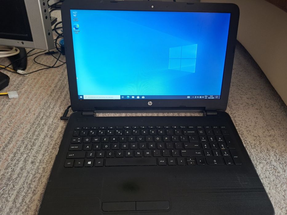 Vând laptop HP 250 G5