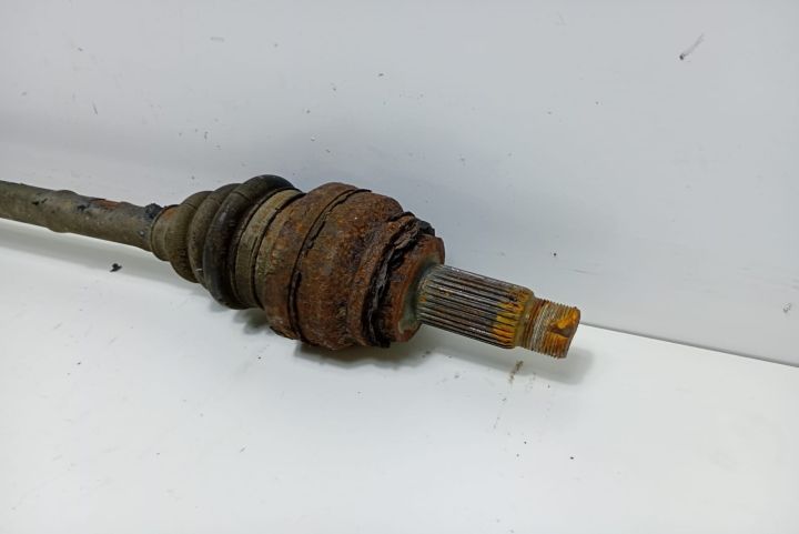 Planetara stanga spate  7599533 BMW Seria 3 E90/E91/E92/E93 (facelift