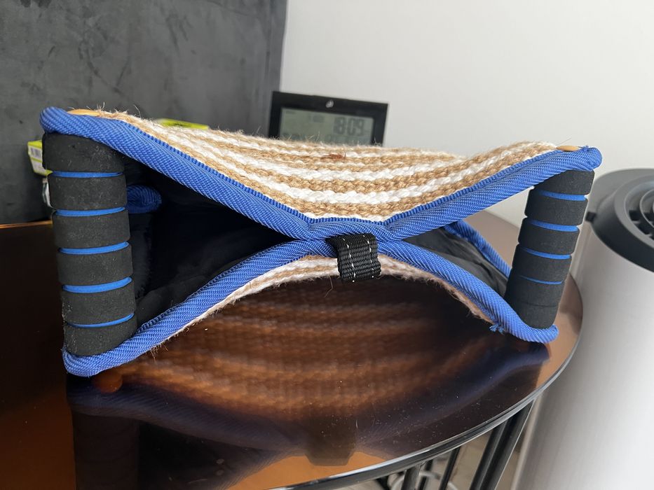 Mânecă mușcătură profesională