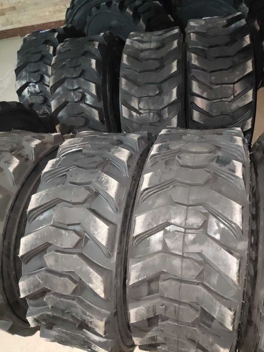 Шины для мини екскаватор 12-16.5 в ассортименте
