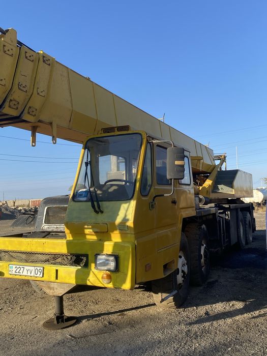 Автокран 100 тонна