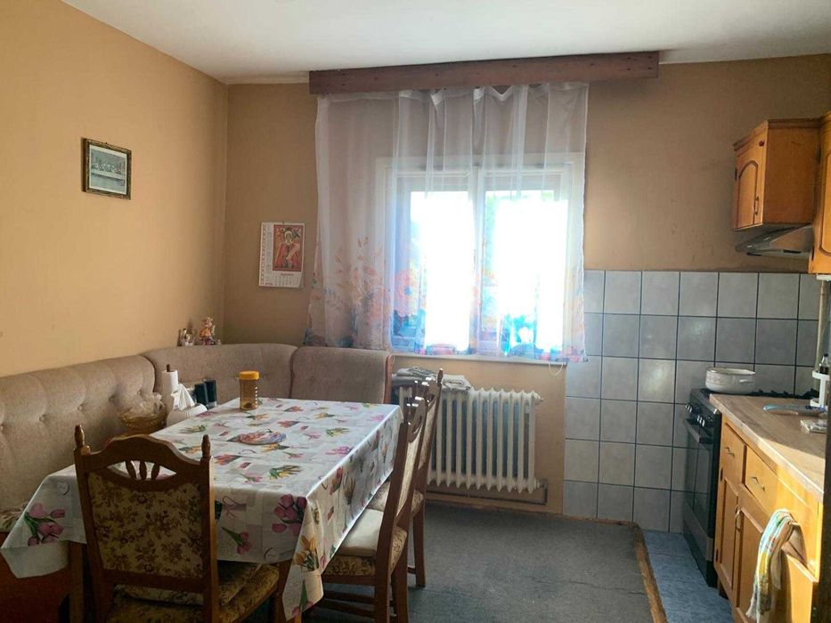 Casa S+P+1E+M strada principala Mehala