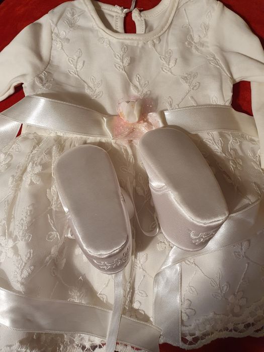 Продавам детска  рокличка