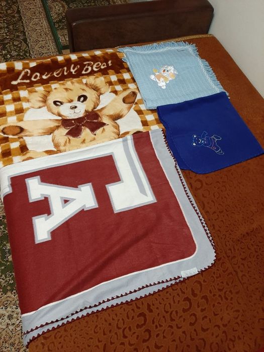 Продам Детские вещи