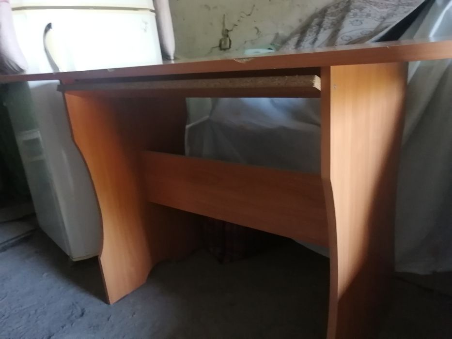 Стол кухонный в хтс.
