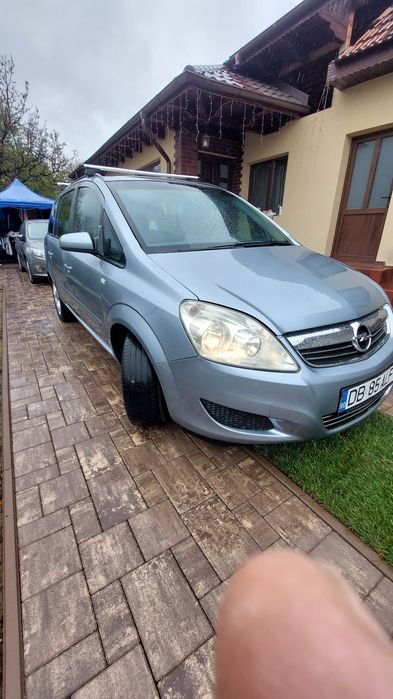 De vânzare OPEL ZAFIRA B