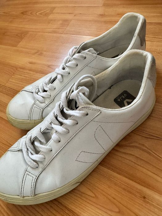 Adidasi Veja mărime 40