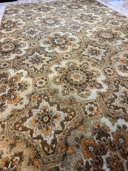 Продам ковер срочно