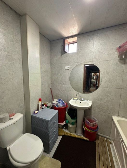 Срочно Янги домдан 3 хонали квартира 2 каватдан сотилади 6 микрн