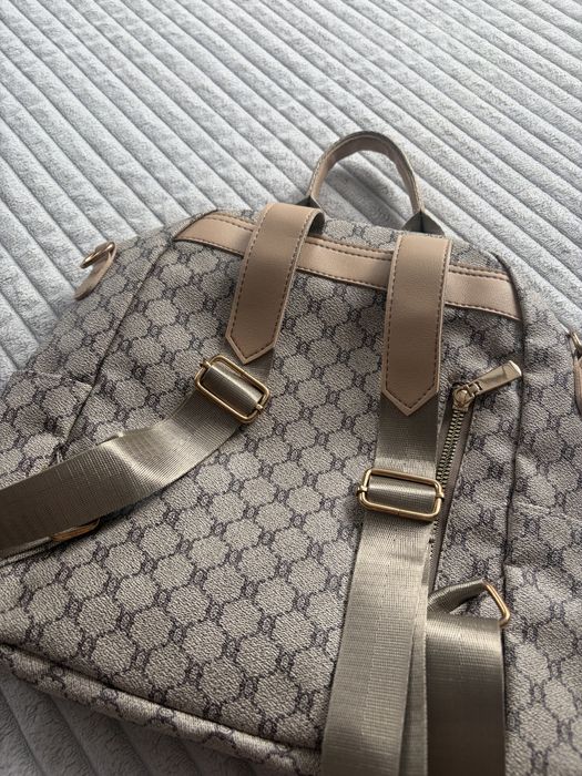 Чисто нова раница