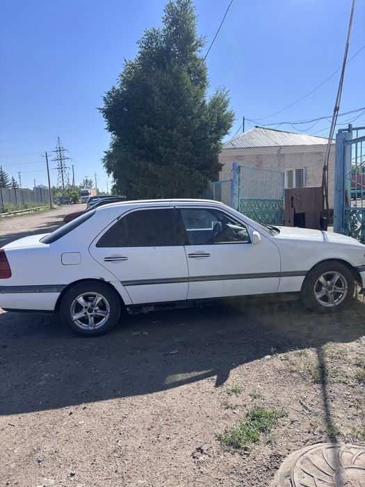 Мерседес-бенз w202