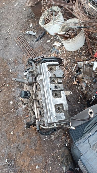 Матор тайота 2.2 позапчастями