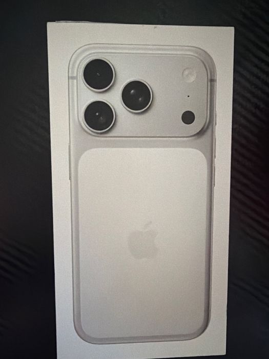 Iphone 17 pro 256 silver