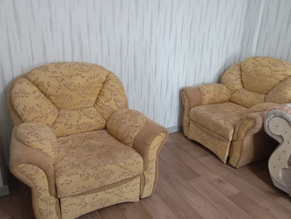 Продам  бу кресла