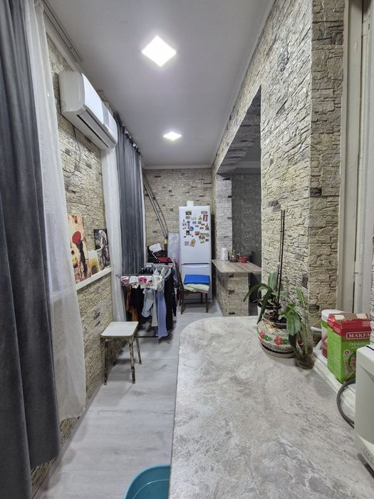 Юнусабад 7 2/4/4 балкон 1,5*6