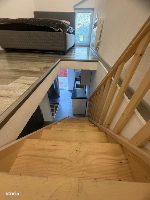 Garsoniera cu curte si intrare separata, situata in zona Grozavesti.