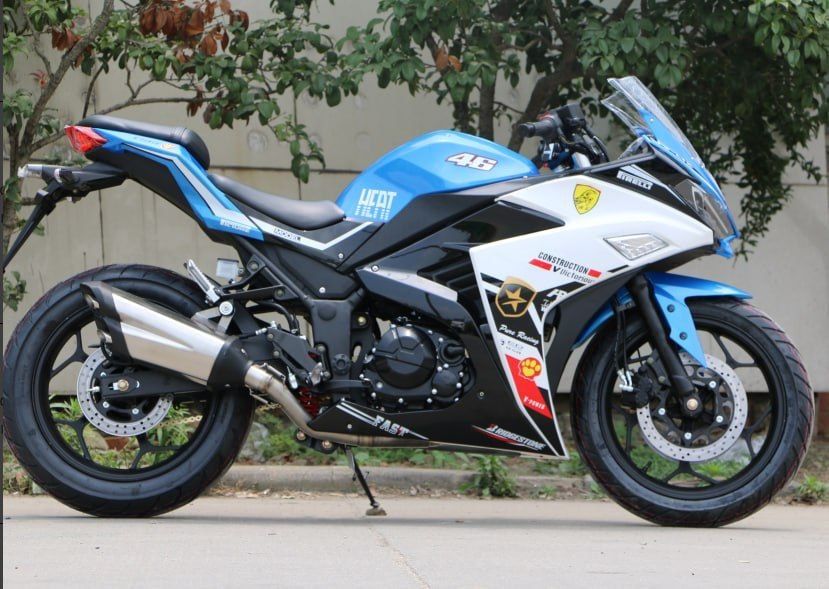 Model kawasaki v 6 model