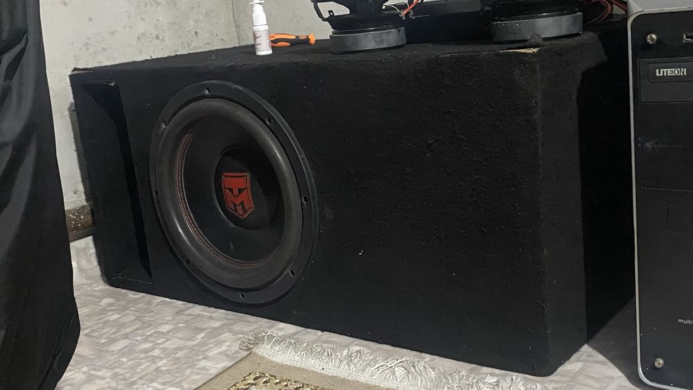 Продается сабвуфер урал молот 12