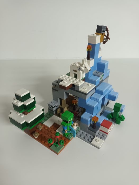 Lego Minecraft original Piscurile inghetate 21243