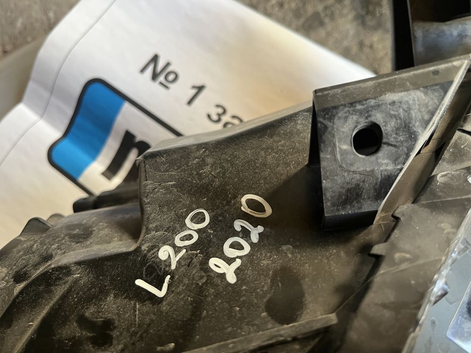 Фар Mitsubishi L200 2019- 2бр