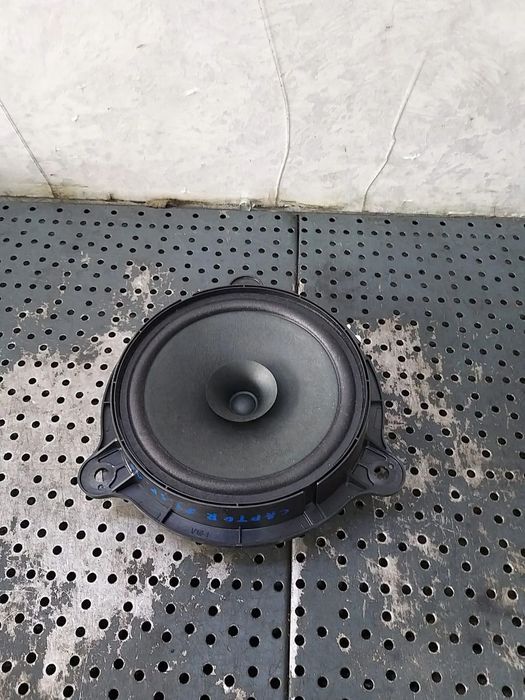 Boxa audio stanga spate renault captur 1 j5 h5 281563sg0a