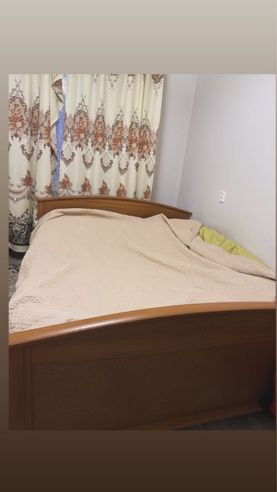 Продаю спальный гарнитур