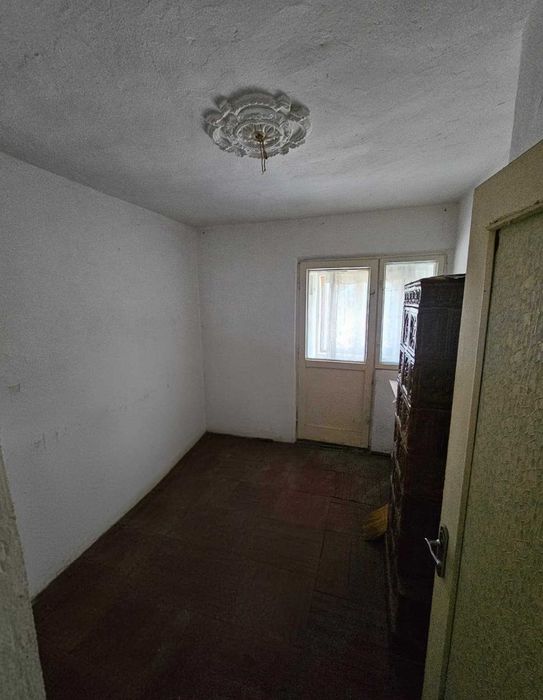 Apartament 4 camere de vânzare – Panciu | 35.000 €