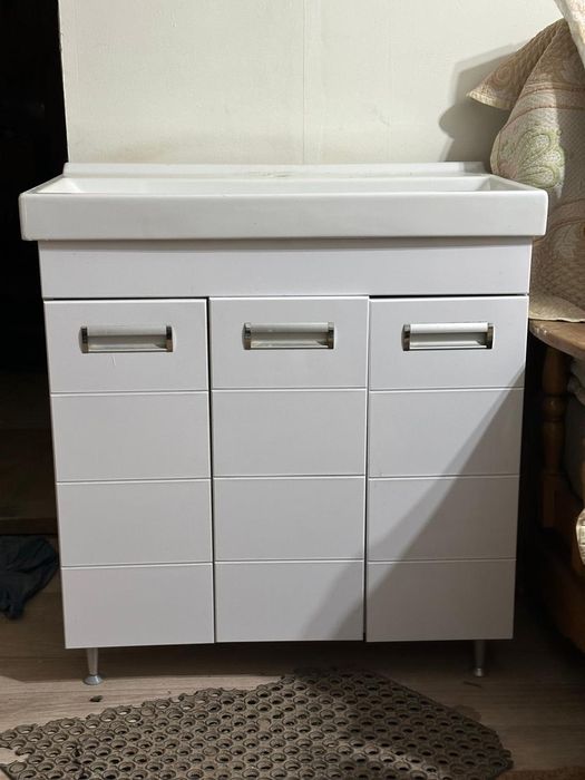 Раковина с тумбой