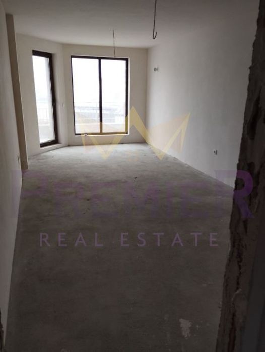 Продава се Двустаен апартамент в Варна, Колхозен пазар - 79 кв.м за 1059 €/кв.м - Снимка #4