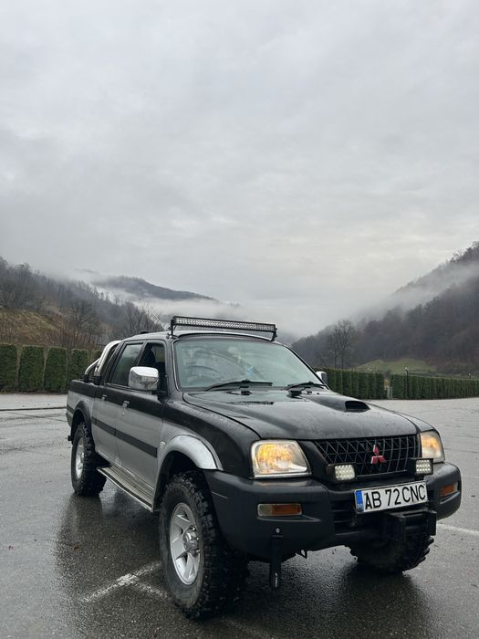 Vând mitsubishi l 200 an 2003 , motor 2,5  pompă electronică