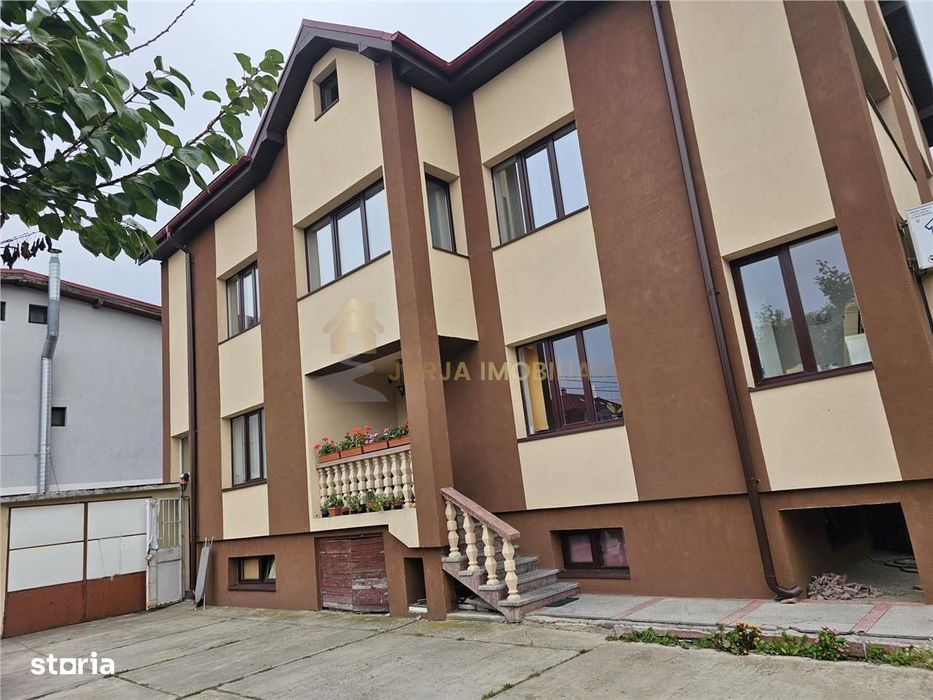 Pensiune 16 Camere  478 Mp Utili  | Curte 320 Mp |