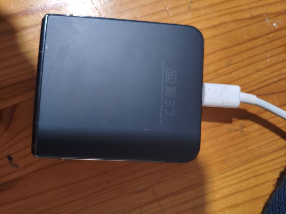 Продам Samsung Z Fflip 4  8/256