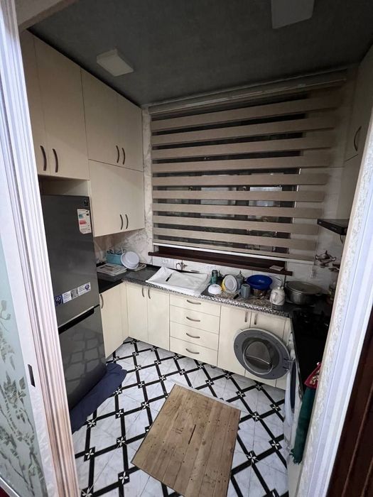 Юнусабадский район САМПИ микрорайон 2-комнатная переделанный в 3-комна