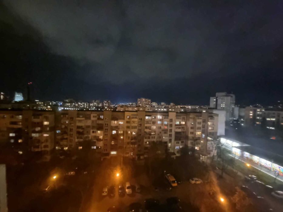 Едностаен обазведен апартамент в Младост 3 . До две метроспирки