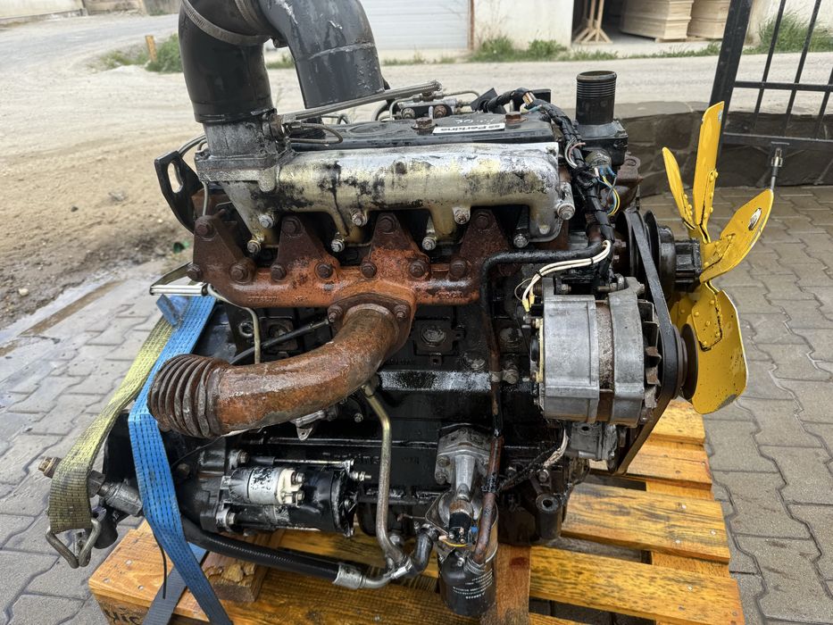 De vanzare motor perkins 1004.4