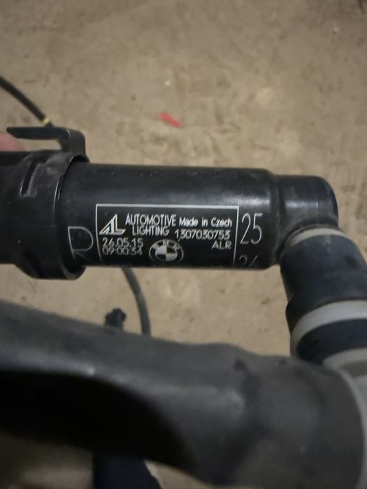 bmw x3 f25/x4 f26 дюзи и маркуч за измиване на фарове