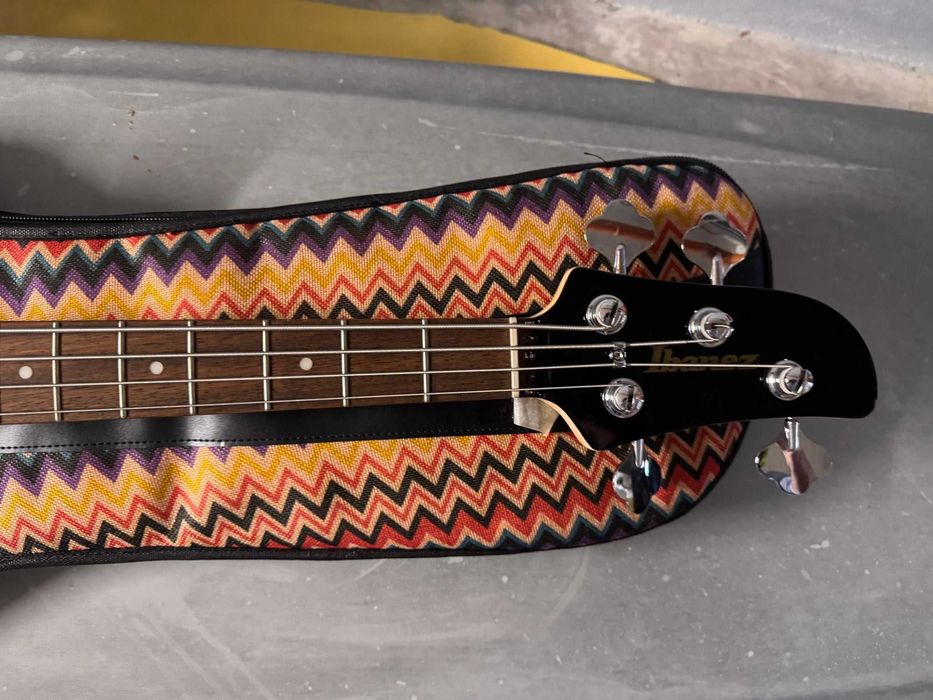 Chitara Bass Ibanez TMB30-MGR Talman Short Scale + Husa NOUA