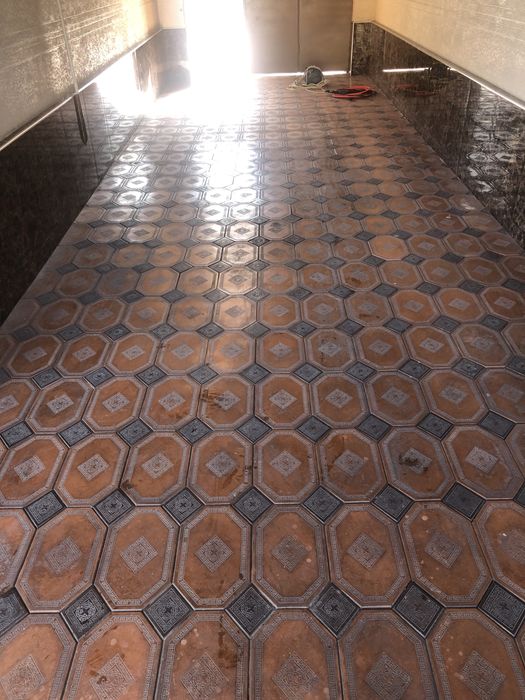 Брусчатка ва кафель тозалаш