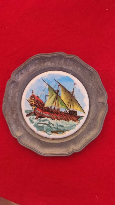 Немски калаени чинии за стена с рисуван порцелан