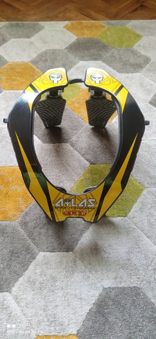 Мотокрос яка Atlas Neckbrace