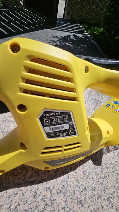 Foarfeca trimmer electric pentru gard viu 450W că nou