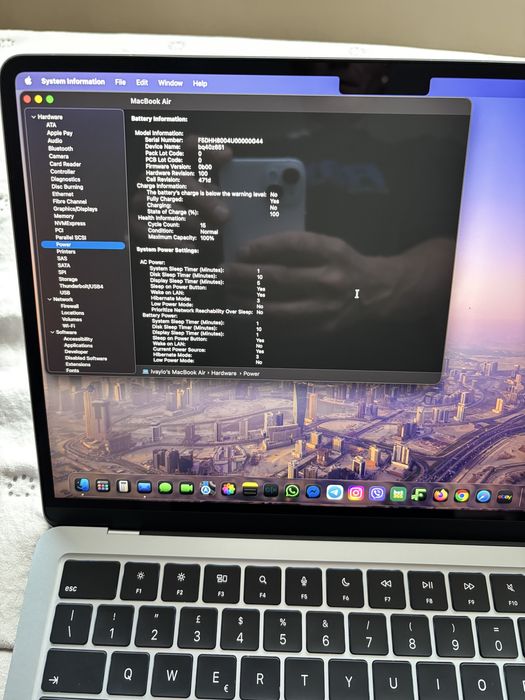 Macbook Air M4 13 inch, 2025 година