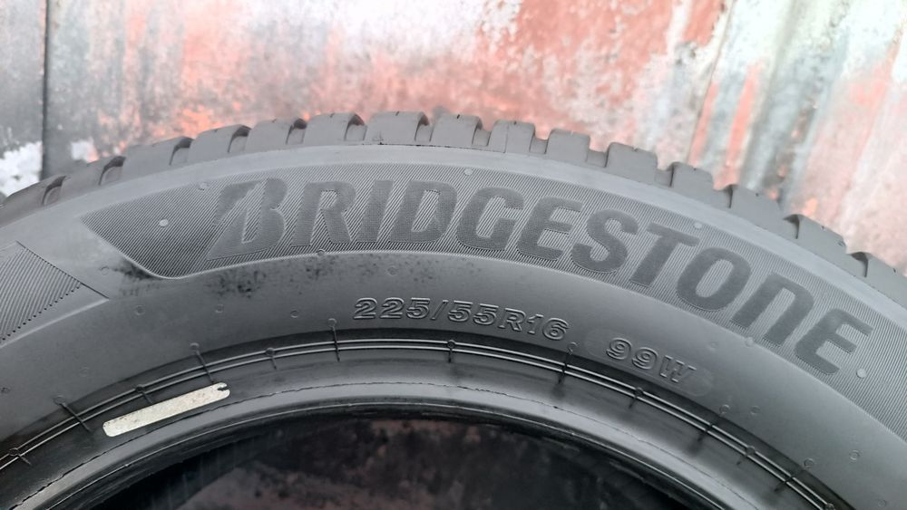 225/55/16 Bridgestone Дот 1924