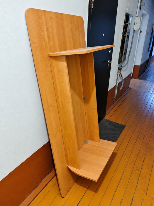 Продам стол низкий