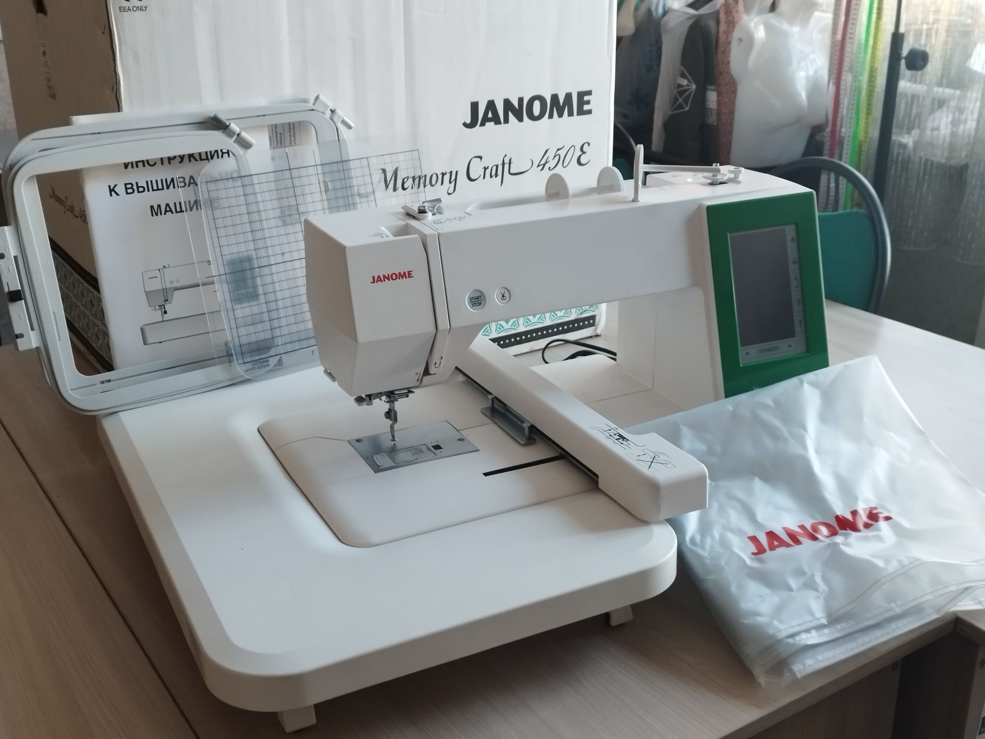 Вышивальная машина Janome memory craft 450 e: 600 000 тг. - Швейные машины  и оверлоки Алматы на Olx