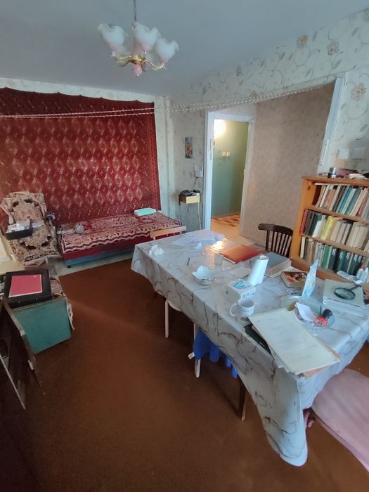 Продается 3-комн (1-48, 2 эт)