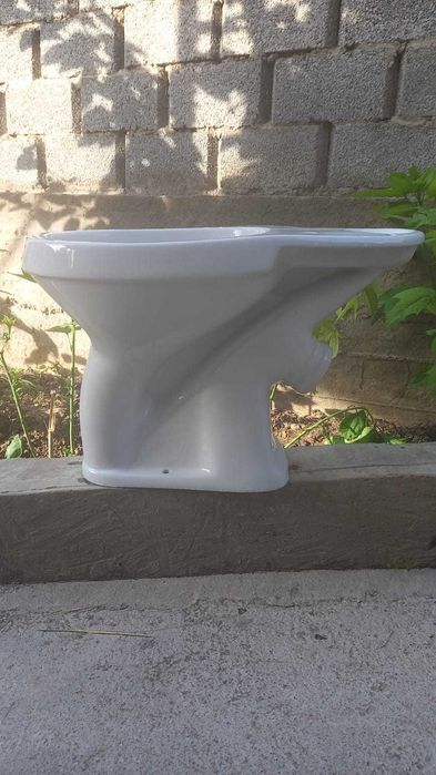 Продам унитаз почти новый
