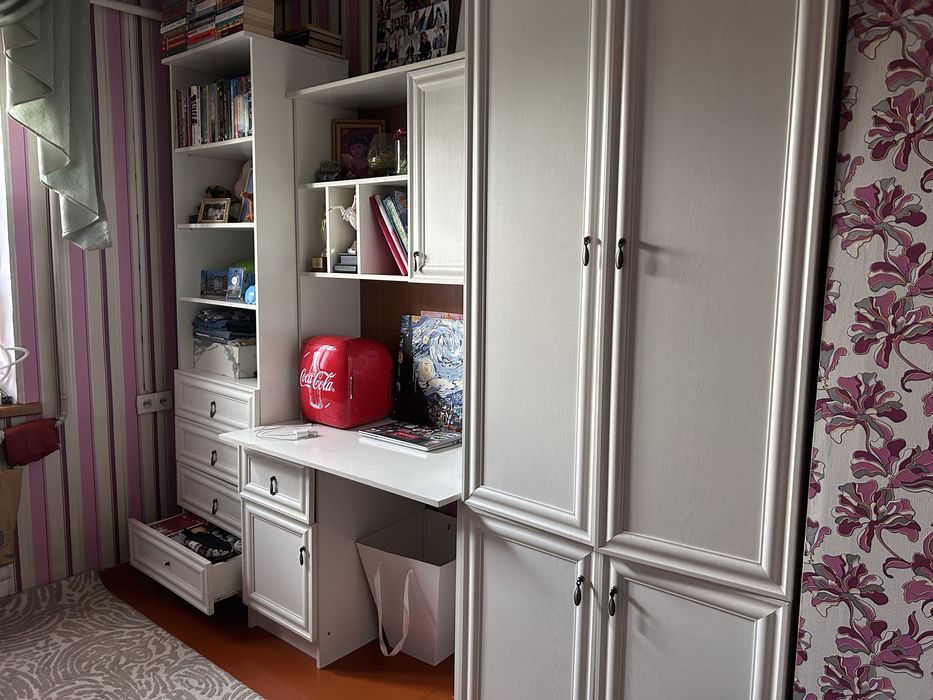 Шкаф + Рабочий стол + Стеллаж + Кровать с матрасом