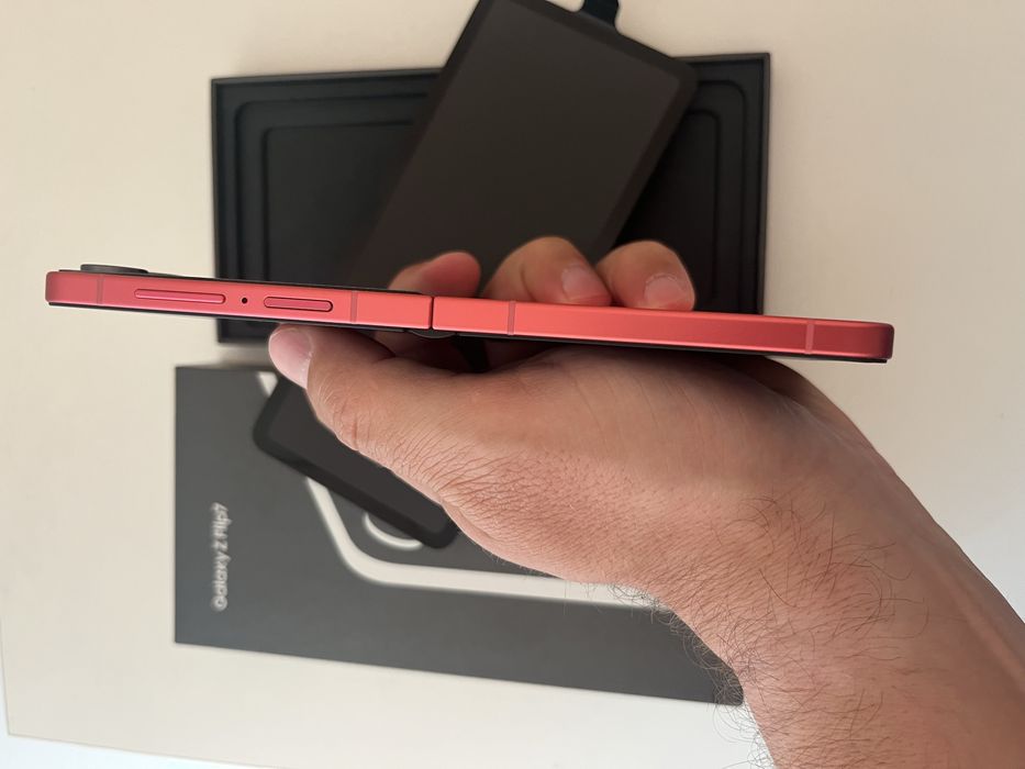 Samsung Z Flip 7 256GB 100% bat 5 цикли